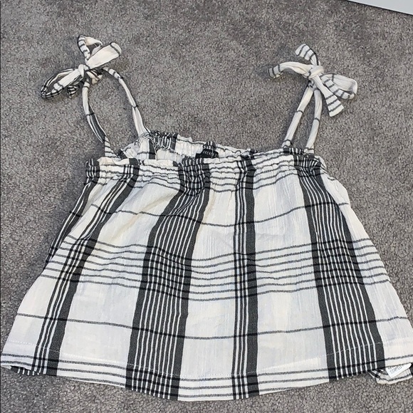 Forever 21 Tops - Forever 21 Striped Crop Top 🚨LAST CHANCE🚨